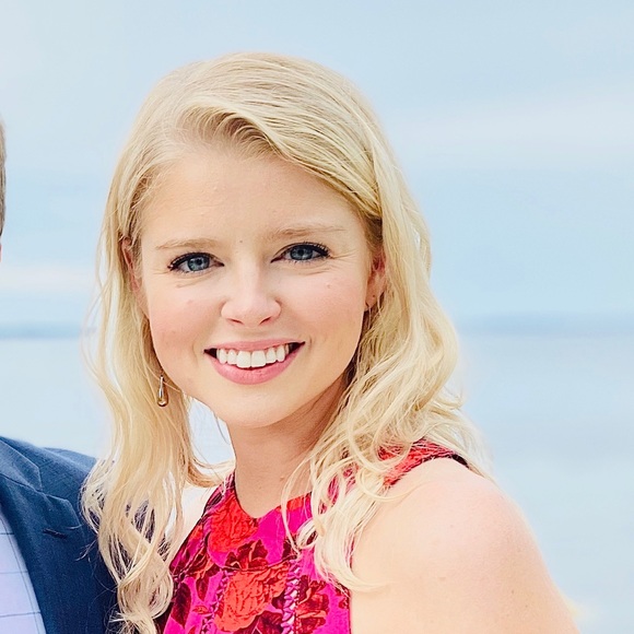 Meet your Posher, Shelia - Picture 1 of 1